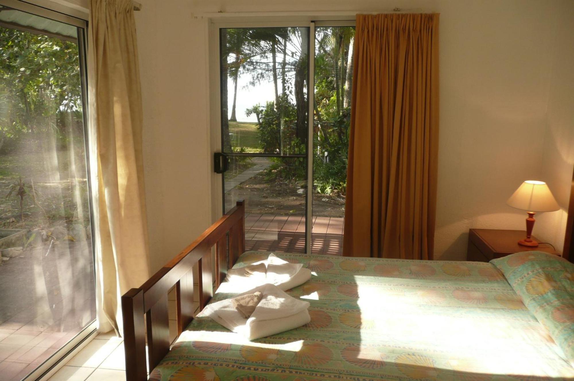 Beachside Units Aparthotel Bowen